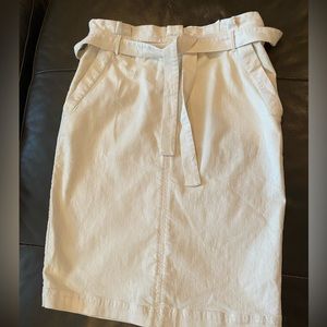 NWT Banana Republic cream midi skirt. Sz 14. 92% cotton, 7% poly, 1% elastine